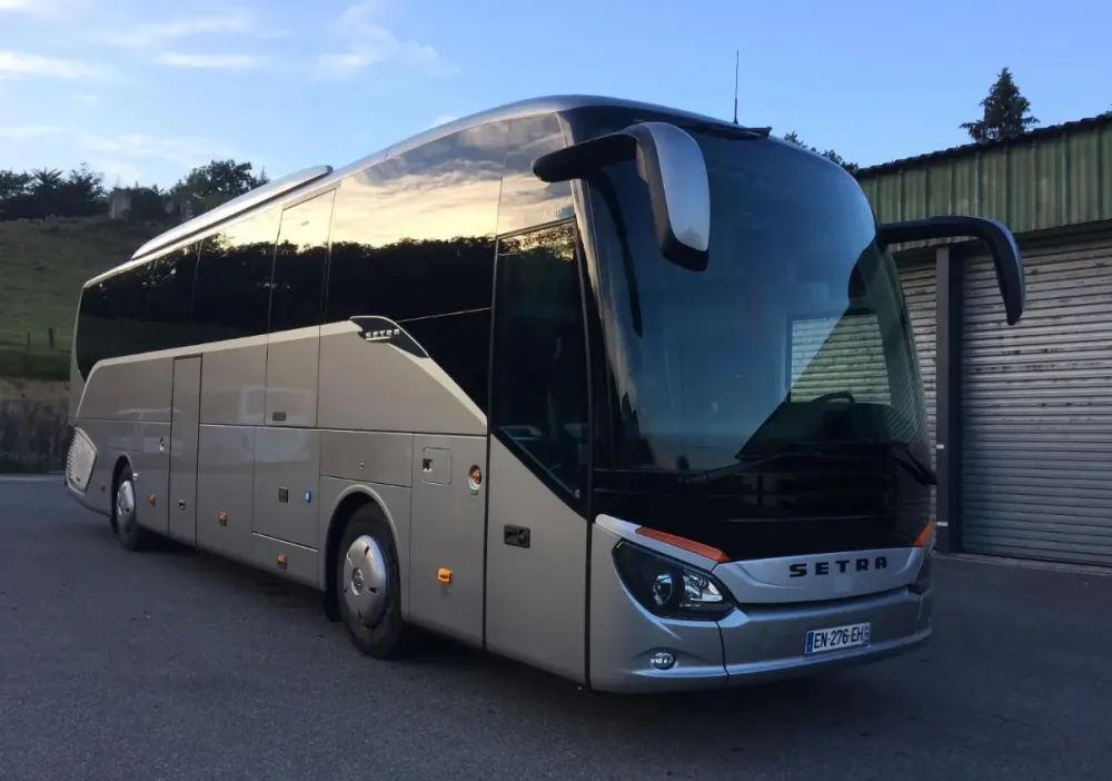Bus gris